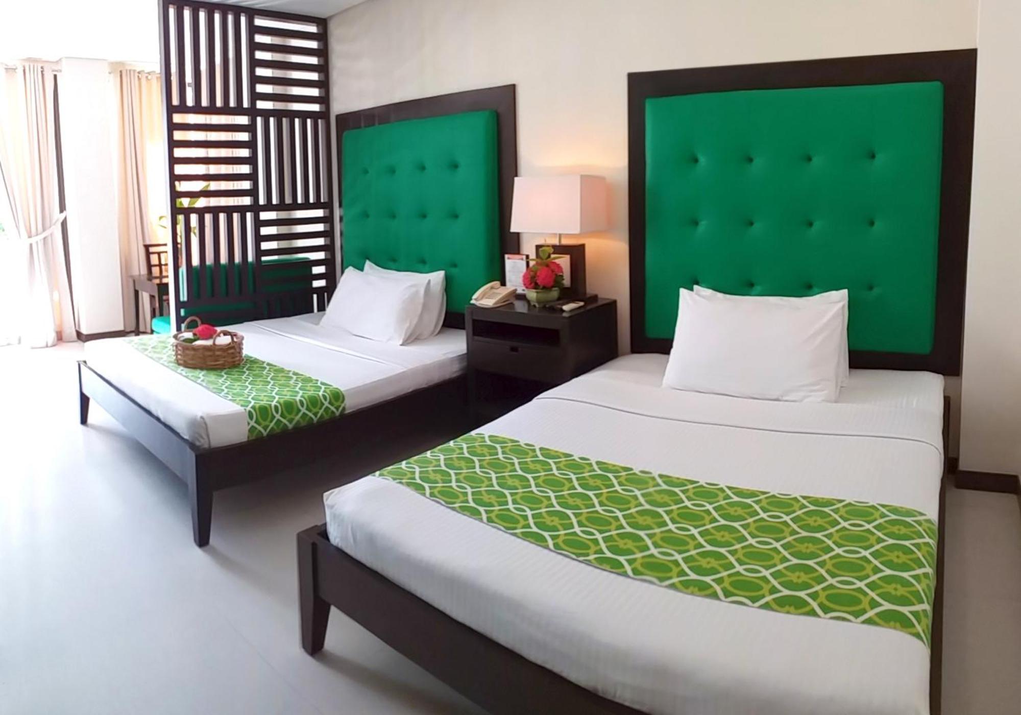 Puerto Del Sol Beach Resort And Hotel Club Bolinao Pangasinan Extérieur photo