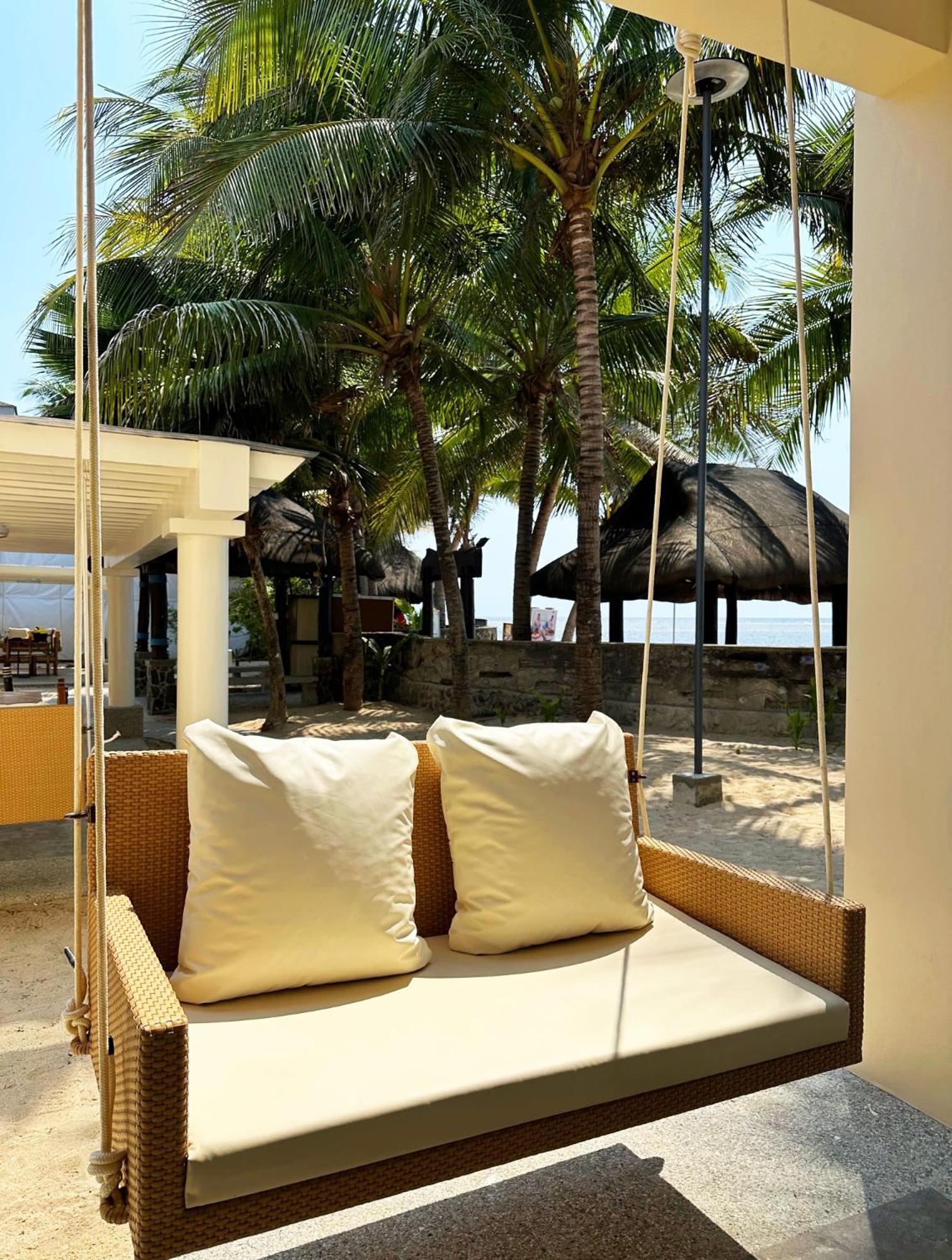 Puerto Del Sol Beach Resort And Hotel Club Bolinao Pangasinan Extérieur photo