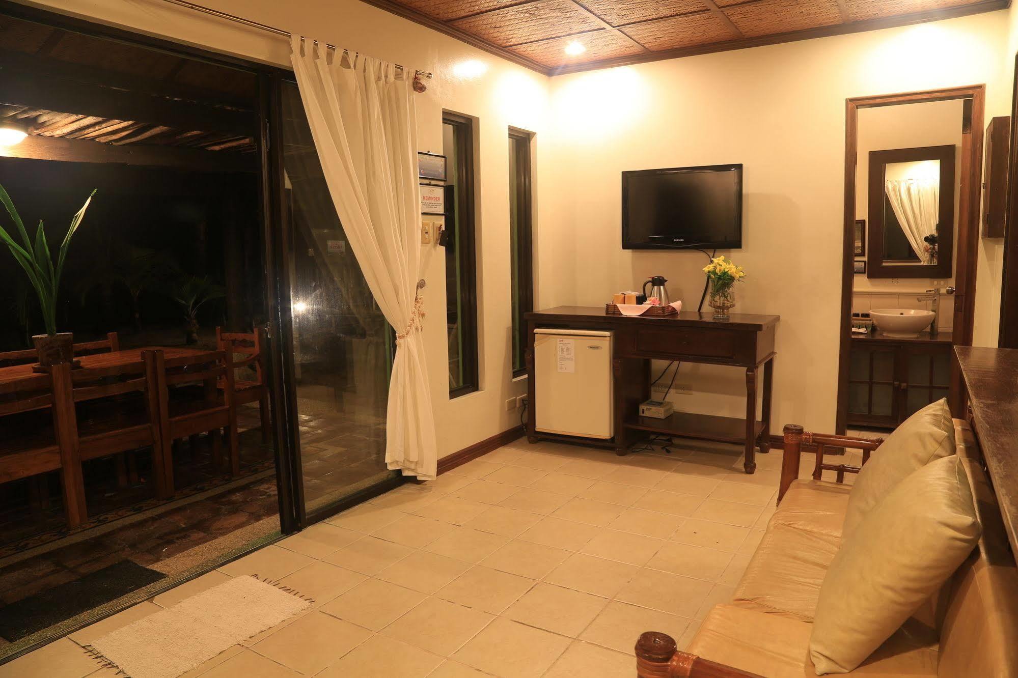 Puerto Del Sol Beach Resort And Hotel Club Bolinao Pangasinan Extérieur photo
