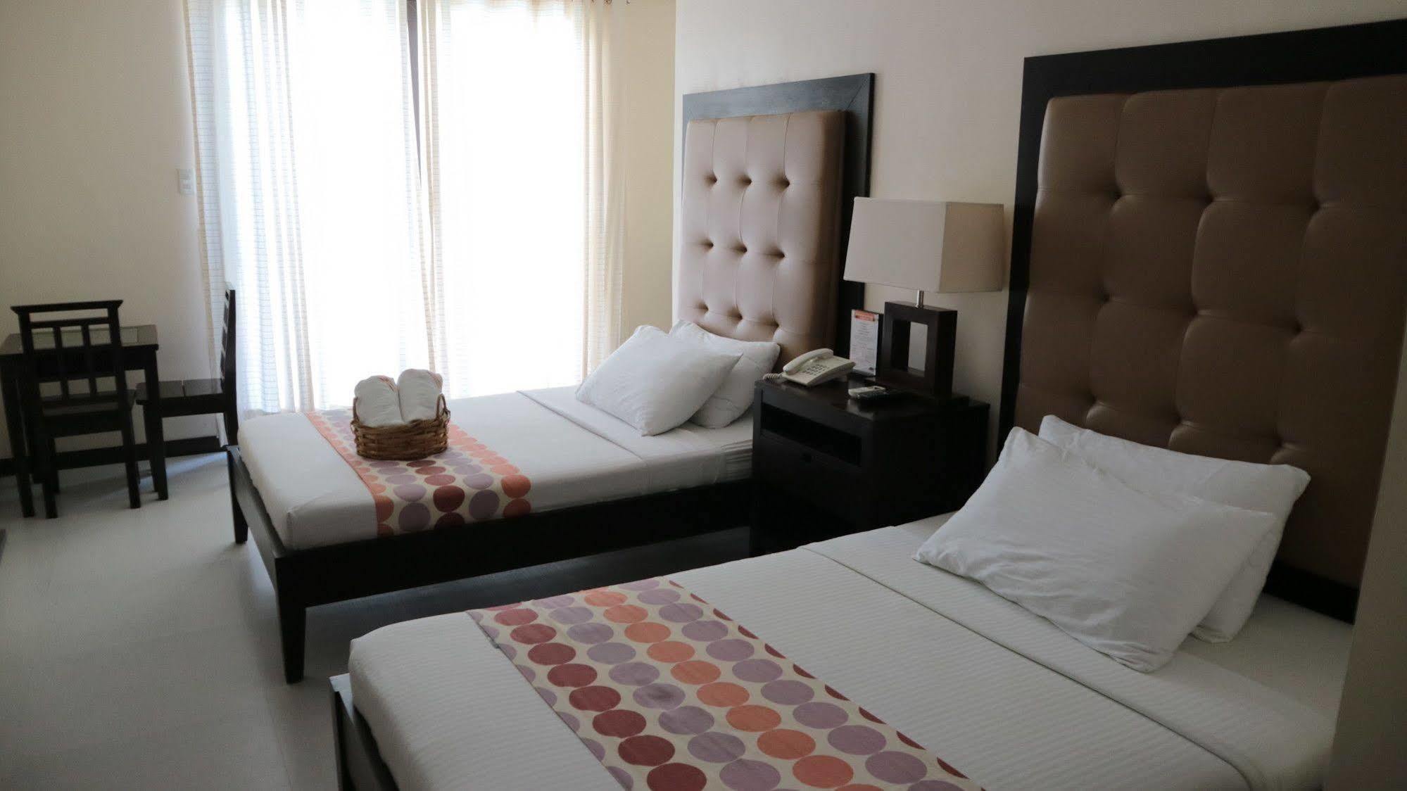 Puerto Del Sol Beach Resort And Hotel Club Bolinao Pangasinan Extérieur photo